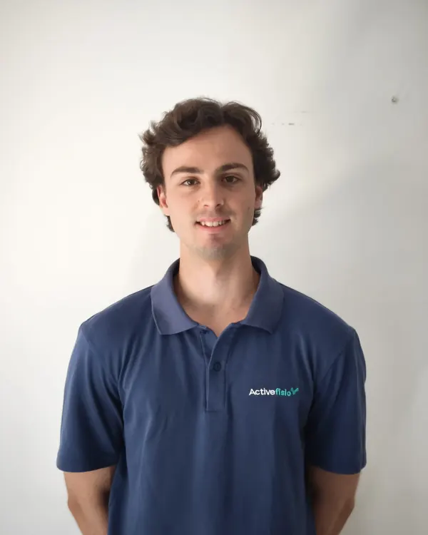 Luis Holscher Dezcallar, fisioterapeuta, con el polo de Activefisio